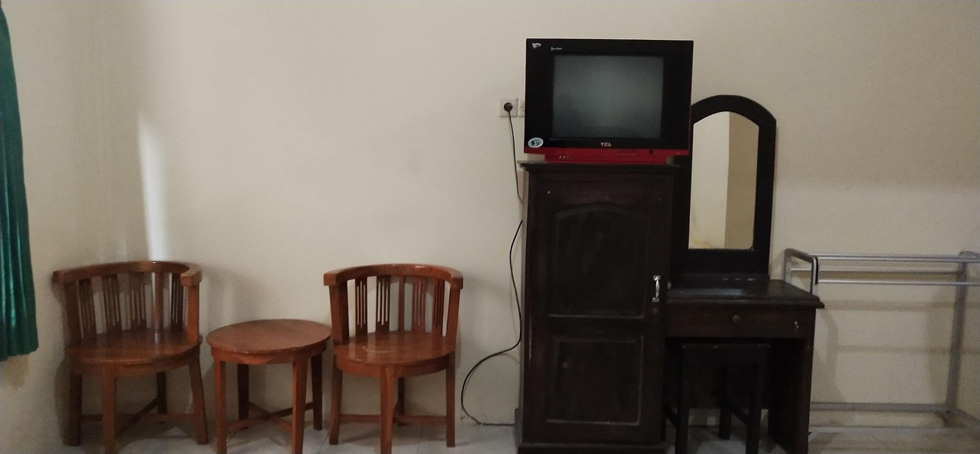 Darmadi Kuta Hotel *